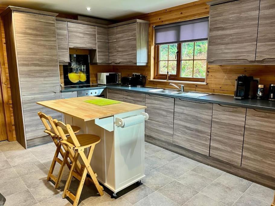 Artro Lodge Luxury 3 Bedroom, 3 Bathroom & Hot Tub Llanbedr  Eksteriør bilde
